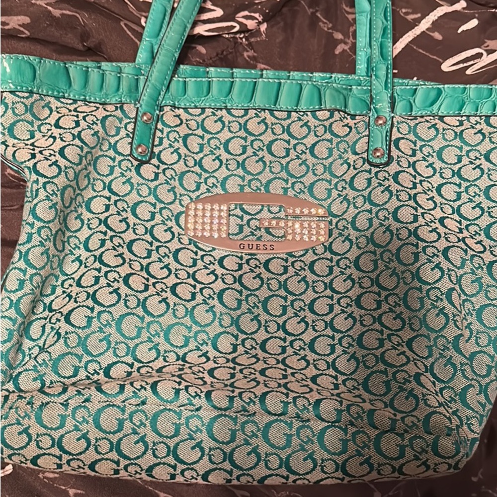 Beautiful hardly used guess purse